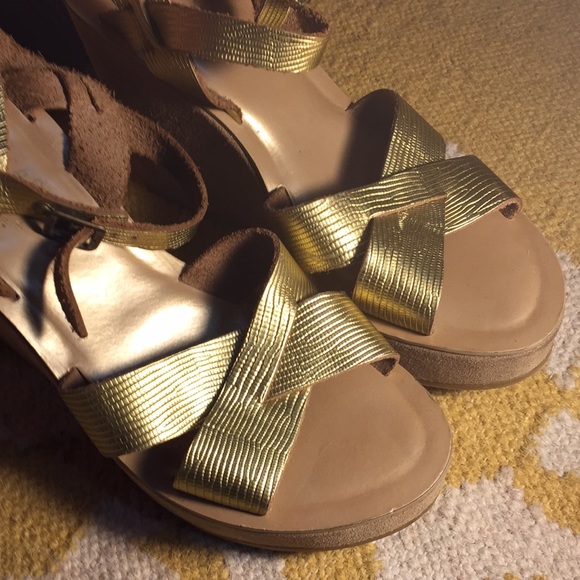 Kork-Ease Bette Wedge in Gold Iguana suede wrapped - Picture 2 of 8